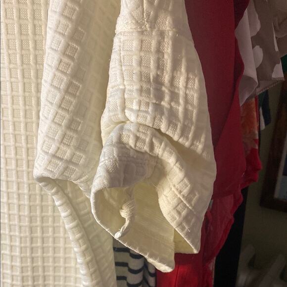 Max Studio White Textured Women's Top - Picture 3 of 6